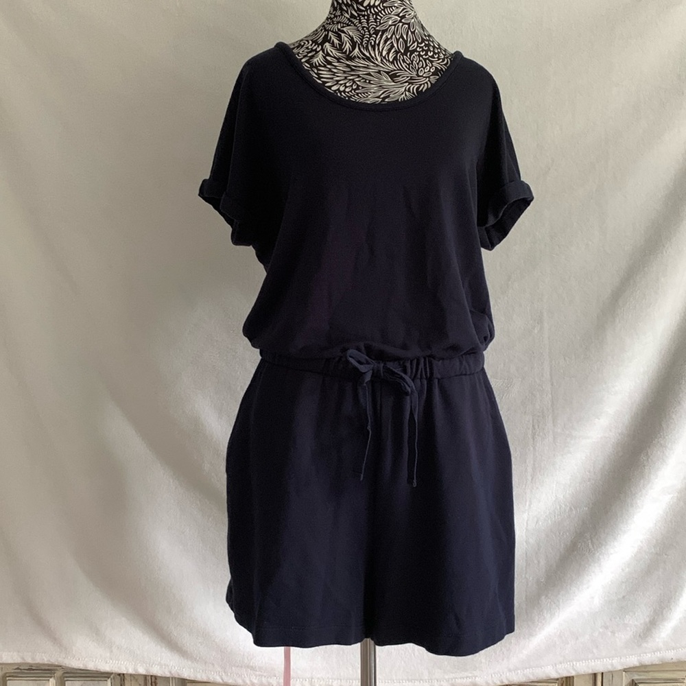 Lou & Grey for Loft shorts jumper with drawstring sz medium.  Navy knit cotton.